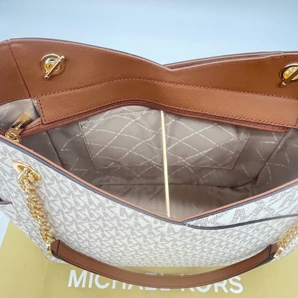 Michael Kors Large X Chain Shoulder Tote Bag & Trifold Wallet Vanilla - Picture 6 of 13